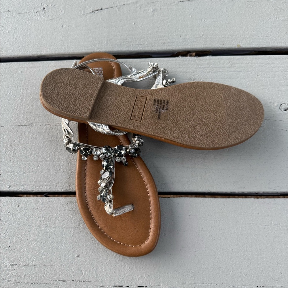 Kenneth Cole Reaction Women’s Drag Fire Sandals – Silver Crystal Thong Style S/8 - Picture 7 of 12